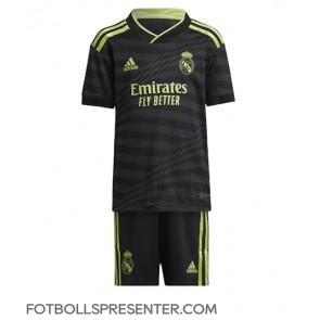 Real Madrid Tredje tröja Barn 2022-23 Kortärmad (+ korta byxor)